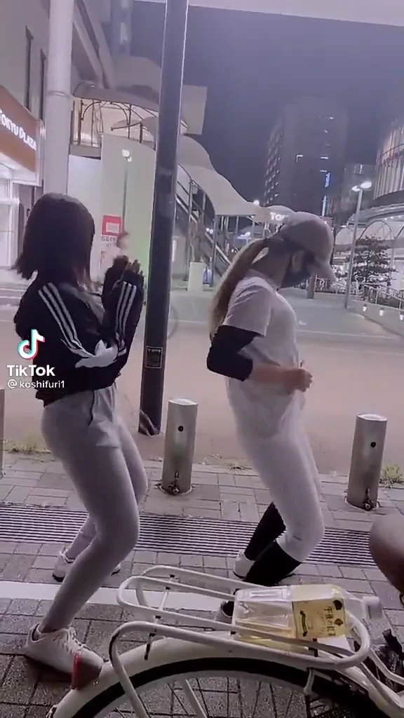素人 騎乗位 厳選 裏アカ動画 素人 騎乗位 厳選 裏アカ動画 シーン3