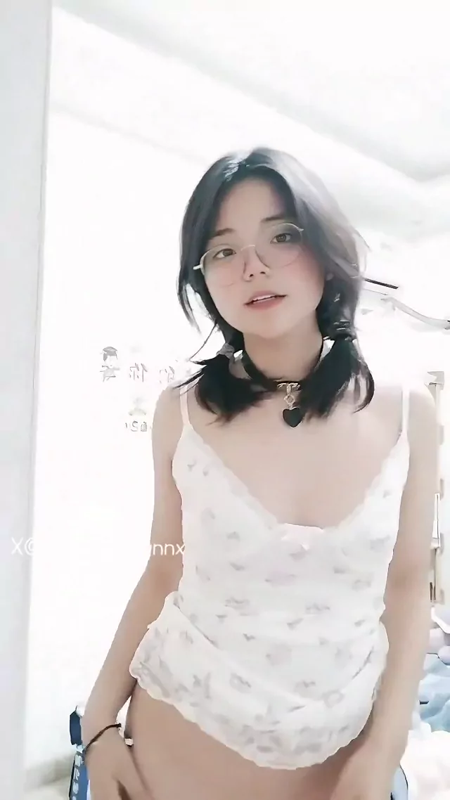 @xVictorialynnx 巨乳 ハメ撮り 必見 X動画 @xVictorialynnx の投稿動画 シーン2