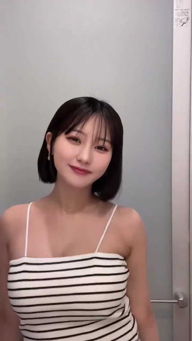 @mikurindog パイパン 騎乗位 完全素人 投稿エロ動画 はーい、大好き? #田中美久 #みくりん シーン3