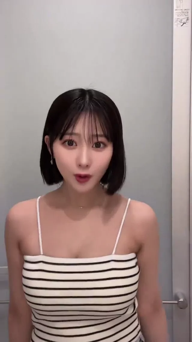 @mikurindog パイパン 騎乗位 完全素人 投稿エロ動画 はーい、大好き? #田中美久 #みくりん シーン4