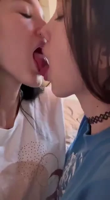 @ii234955 スレンダー コスプレ 神回 X動画 @ii234955 の投稿動画 シーン5