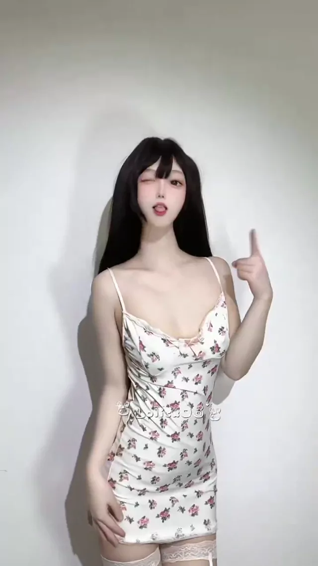 @lolick06 清楚系 流出 話題 SNS流出動画 @lolick06 の投稿動画 シーン1