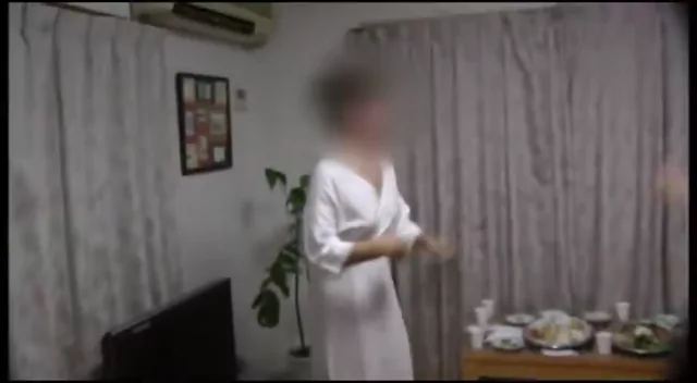 @qepocdnclolouzq 美少女 露出 神回 投稿エロ動画 @qepocdnclolouzq の投稿動画 シーン4
