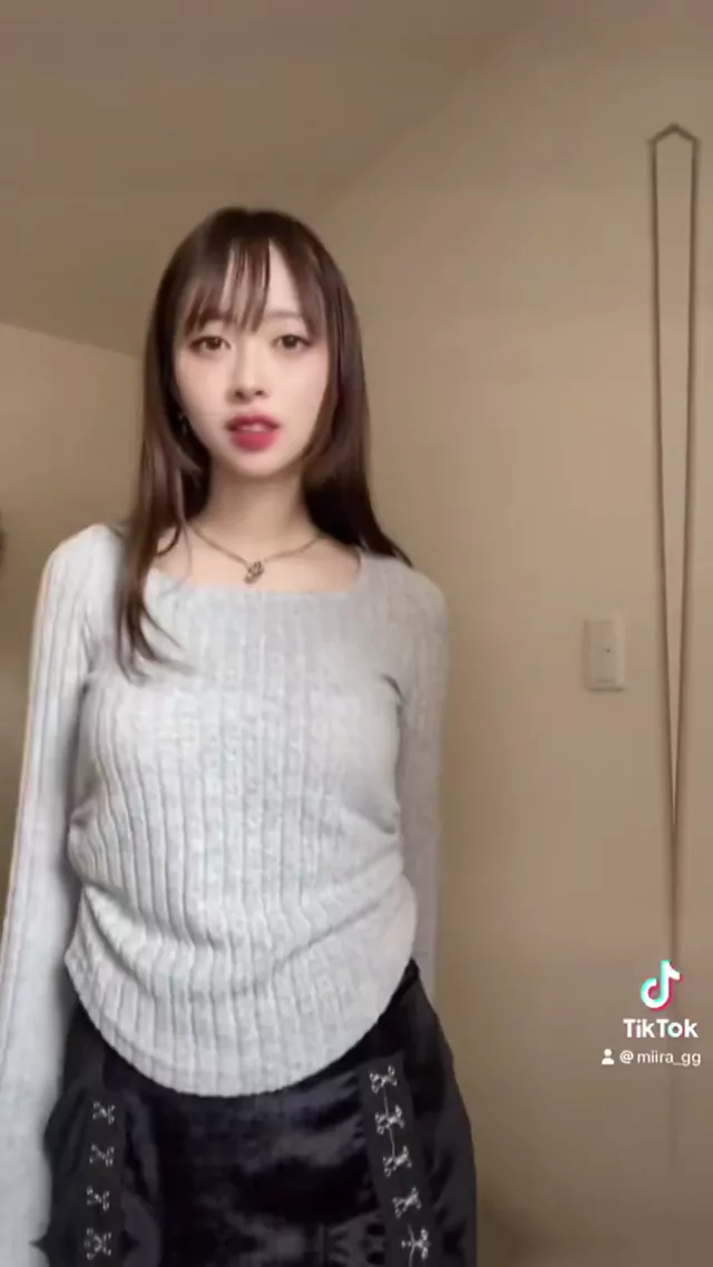 @miira_gg 美人OL 露出 厳選 X動画 @miira_gg の投稿動画 シーン10
