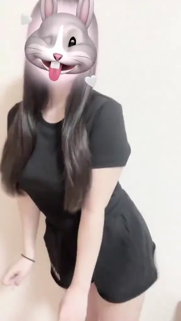 @yua10151130 人妻 個人撮影 完全素人 SNS流出動画 @yua10151130 の投稿動画 シーン6