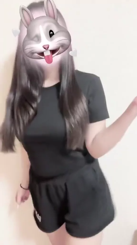 @yua10151130 人妻 個人撮影 完全素人 SNS流出動画 @yua10151130 の投稿動画 シーン8