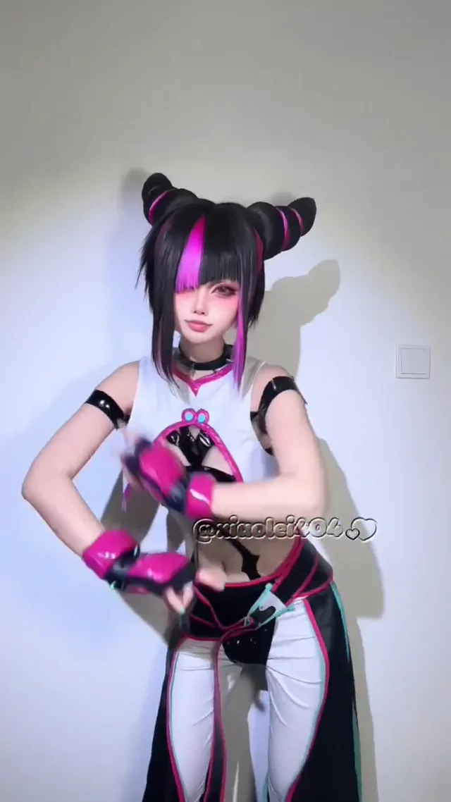 @xiaolei404 人妻 コスプレ リアル 投稿エロ動画 @xiaolei404 の投稿動画 シーン2