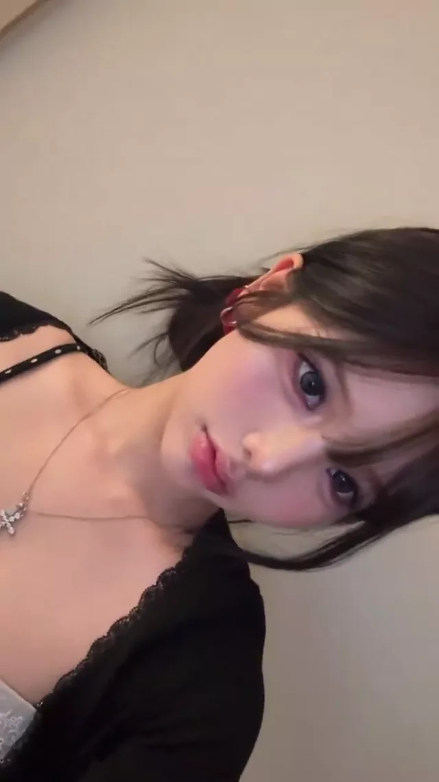 @zddshuu 美人OL 潮吹き 過激 Twitterエロ動画 @zddshuu の投稿動画 シーン2