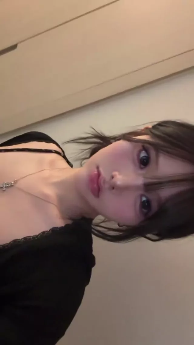 @zddshuu 美人OL 潮吹き 過激 Twitterエロ動画 @zddshuu の投稿動画 シーン5
