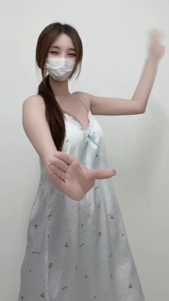 @cadd0600 清楚系 コスプレ 話題 SNS流出動画 @cadd0600 の投稿動画 シーン1
