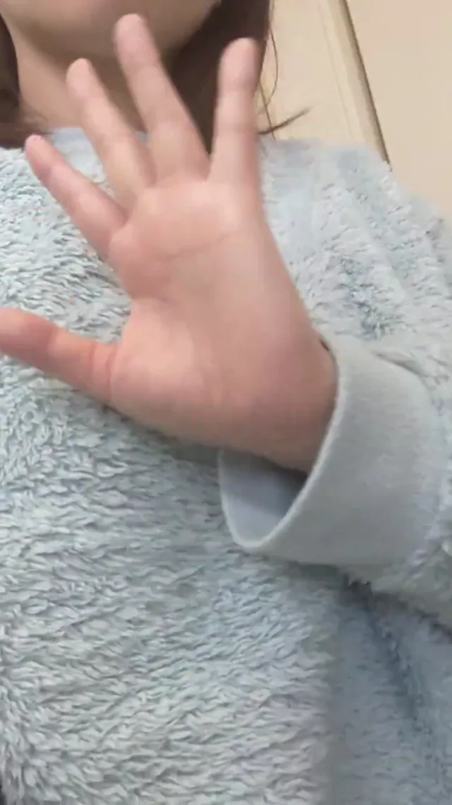 @S_MILF_ch 美人OL 流出 完全素人 裏アカ動画 昨日の続き お風呂前のしずぱい体操 フルバージョン シーン1