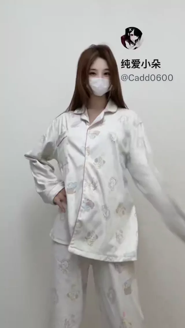 @cadd0600 清楚系 コスプレ 最新 裏アカ動画 @cadd0600 の投稿動画 シーン2