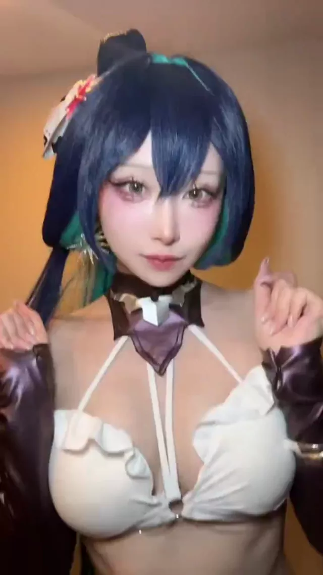 @omochi___oo0 女子大生 コスプレ 話題 投稿エロ動画 @omochi___oo0 の投稿動画 シーン5