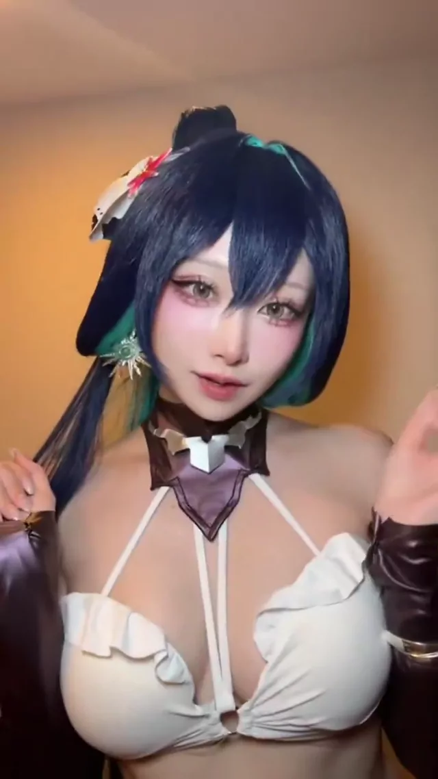 @omochi___oo0 女子大生 コスプレ 話題 投稿エロ動画 @omochi___oo0 の投稿動画 シーン6