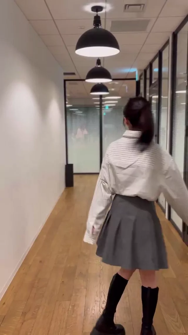 @1tsuki_yurik0 女子大生 フェラ 高画質 SNS流出動画 ReZARDを158cmが着てみた！ シャツイン シャツア シーン4