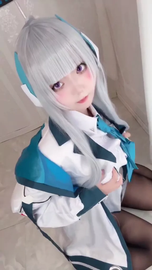 @yumiii_082 美人OL 中出し 話題 裏アカ動画 @yumiii_082 の投稿動画 シーン1