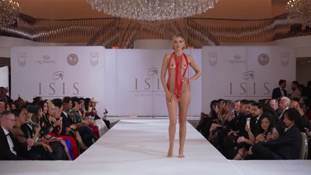 @IsisFashionA 清楚系 露出 神回 Twitterエロ動画 @IsisFashionA の投稿動画 シーン1