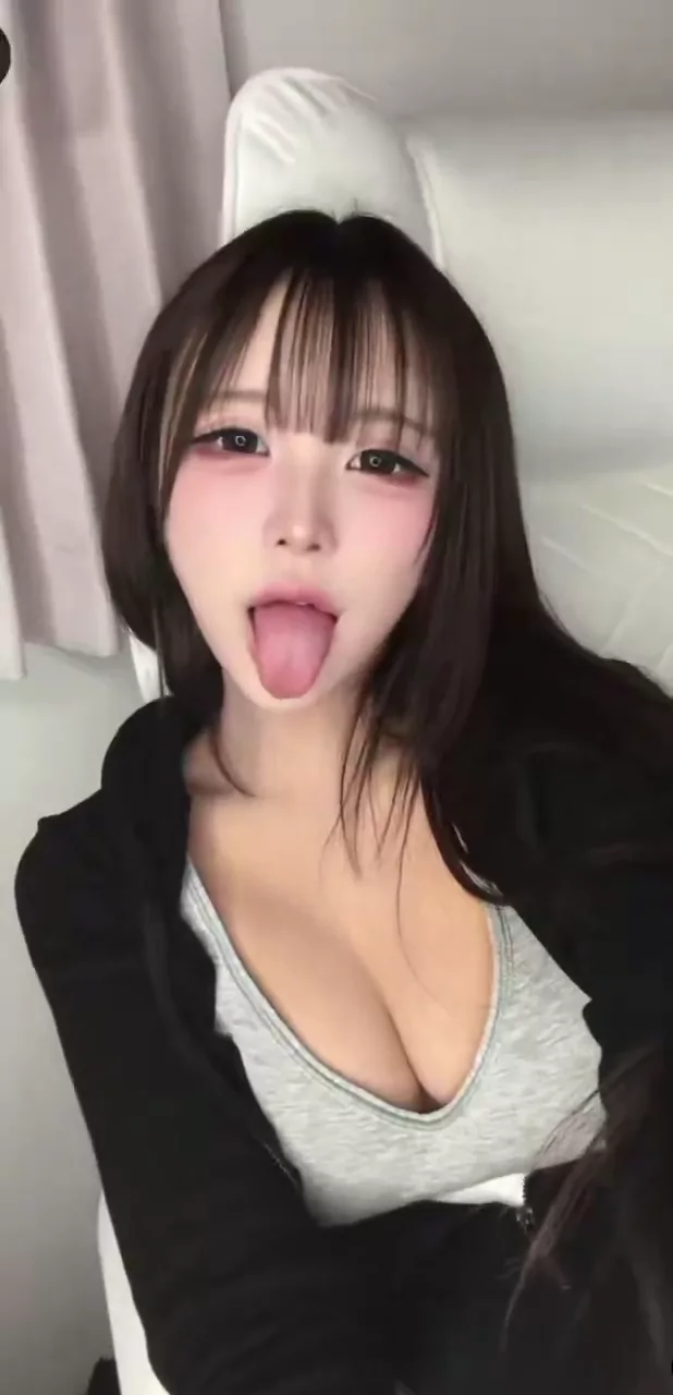 @wrrq6i 美少女 フェラ 高画質 投稿エロ動画 @wrrq6i の投稿動画 シーン3
