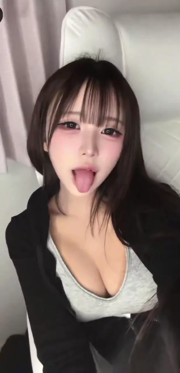 @wrrq6i 美少女 フェラ 高画質 投稿エロ動画 @wrrq6i の投稿動画 シーン8