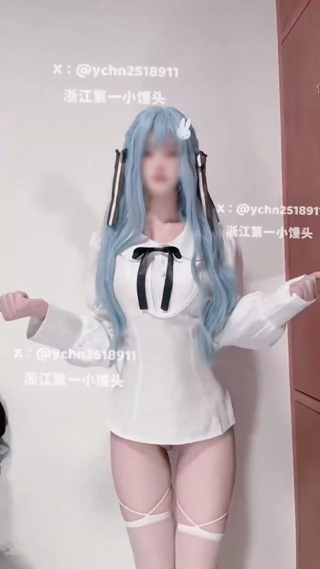@ychn2518911 美人OL 露出 リアル X動画 @ychn2518911 の投稿動画 シーン10