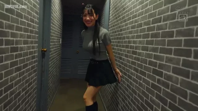 @SieuThiAV 美少女 騎乗位 厳選 SNS流出動画 @SieuThiAV の投稿動画 シーン6