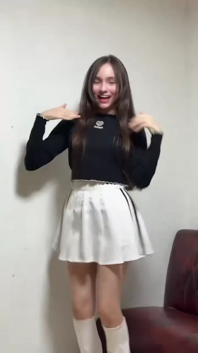 @Saara8888 女子大生 ハメ撮り 激シコ X動画 皆さんこんばんは また日付け変わってしまった(〃▽〃 シーン5