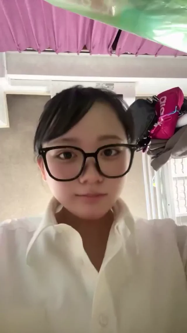 @AnaMiller14370 人妻 流出 高画質 裏アカ動画 「どんな気持ちで撮ってるのかだけ教えてほしい」と全国 シーン5