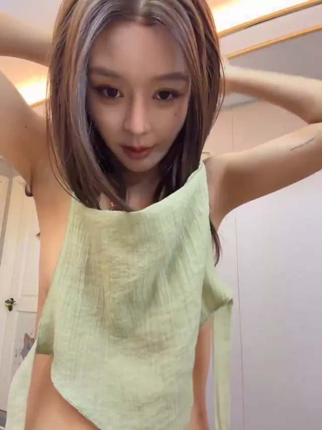 @slblw06 パイパン 潮吹き 完全素人 裏アカ動画 @slblw06 の投稿動画 シーン10