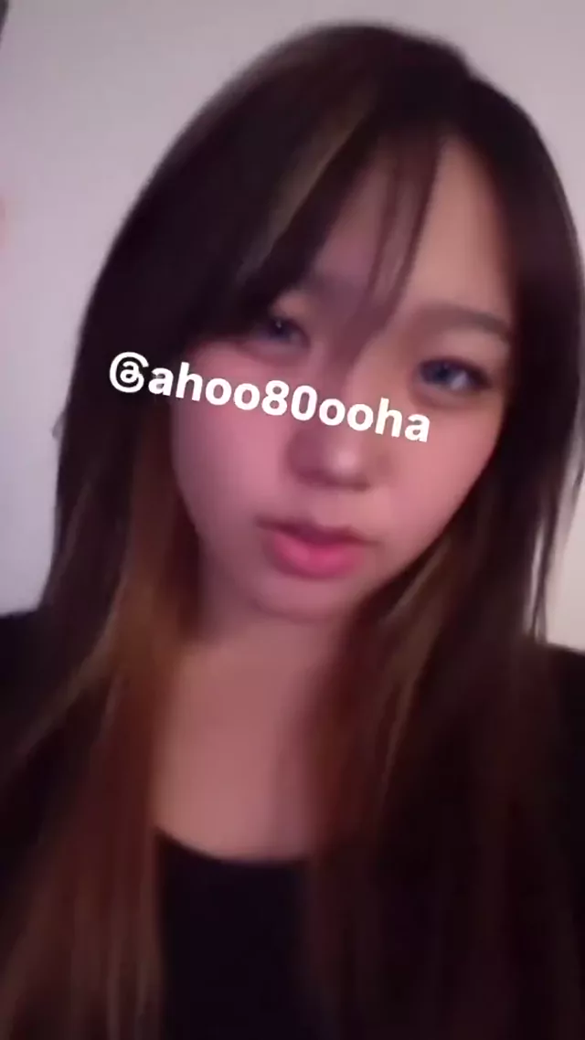 @ngatnlkyquuwgtg 女子大生 個人撮影 話題 SNS流出動画 @ngatnlkyquuwgtg の投稿動画 シーン5