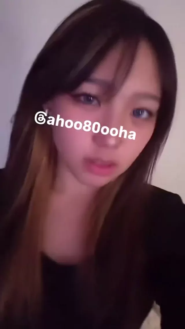 @ngatnlkyquuwgtg 女子大生 個人撮影 話題 SNS流出動画 @ngatnlkyquuwgtg の投稿動画 シーン7