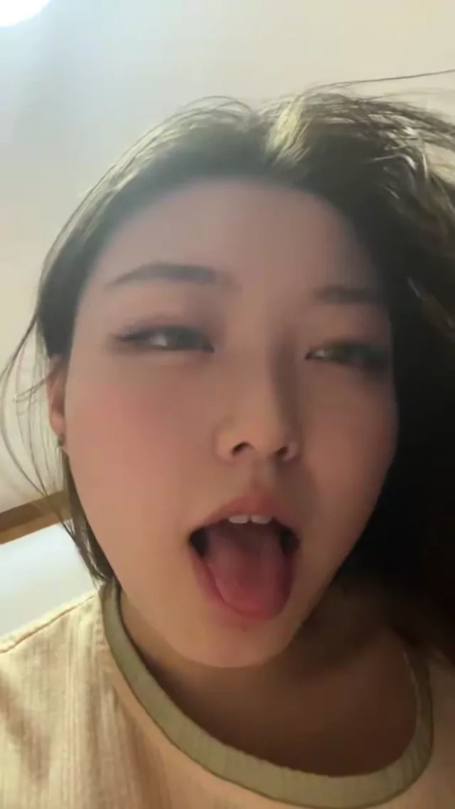@i9euoh 美少女 フェラ 完全素人 X動画 亲你一口 シーン7