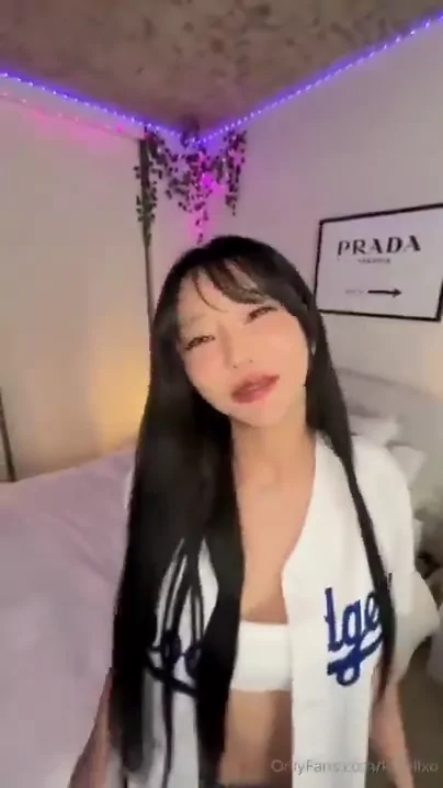 @herrorz 美人OL コスプレ 話題 投稿エロ動画 @herrorz の投稿動画 シーン2