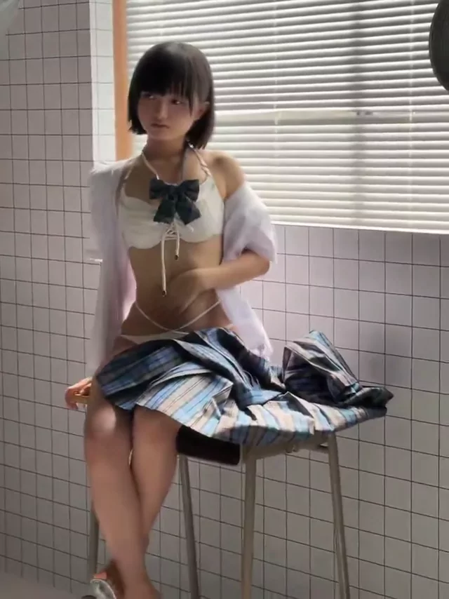 @ama6homa5kitten 美人OL 騎乗位 完全素人 裏アカ動画 @ama6homa5kitten の投稿動画 シーン8