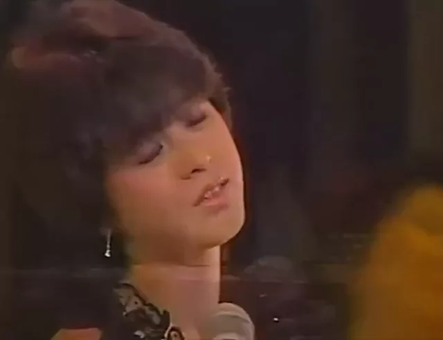 @80s_idol_club スレンダー 個人撮影 完全素人 裏アカ動画 @80s_idol_club の投稿動画 シーン4