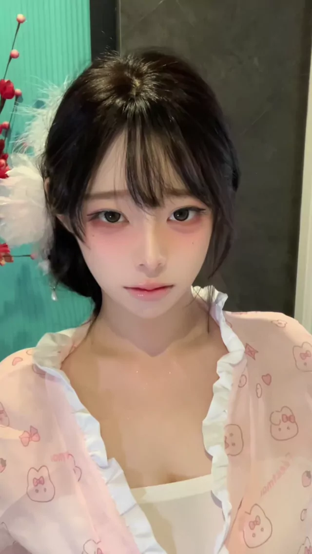 @yingyingcos 素人 フェラ 最新 投稿エロ動画 @yingyingcos の投稿動画 シーン2