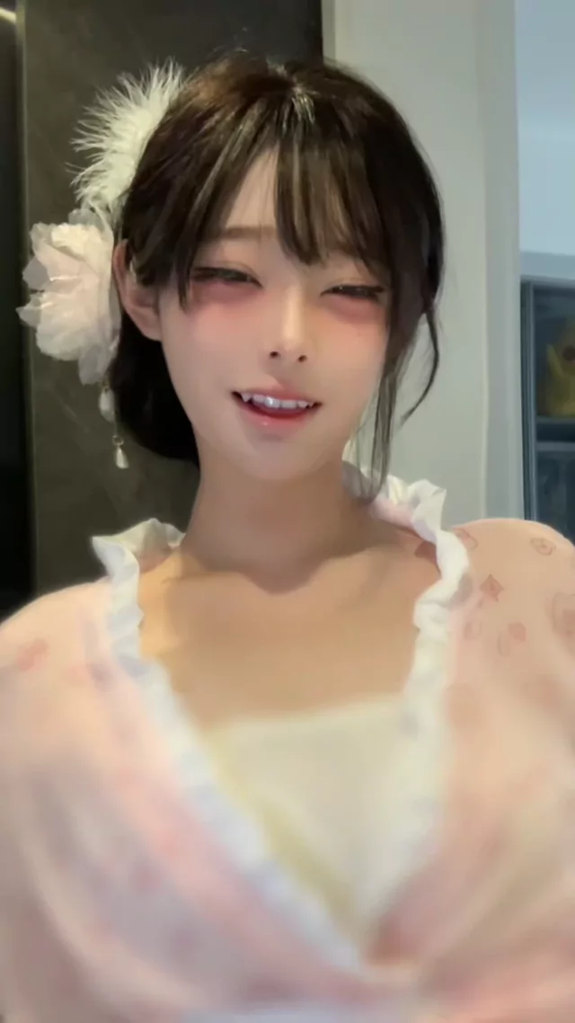 @yingyingcos 素人 フェラ 最新 投稿エロ動画 @yingyingcos の投稿動画 シーン8