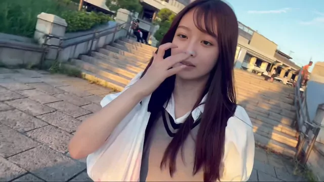 @OLrin_00 女子大生 ハメ撮り 必見 裏アカ動画 久々のノー◯ラ散歩更新しました 顔に虫きてびっく シーン8