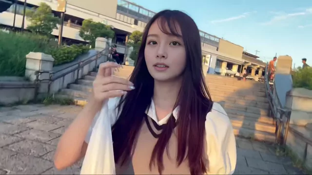 @OLrin_00 女子大生 ハメ撮り 必見 裏アカ動画 久々のノー◯ラ散歩更新しました 顔に虫きてびっく シーン9