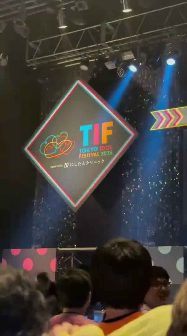@80s_idol_club 女子大生 コスプレ 完全素人 X動画 @80s_idol_club の投稿動画 シーン2