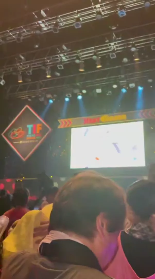 @80s_idol_club 女子大生 コスプレ 完全素人 X動画 @80s_idol_club の投稿動画 シーン4