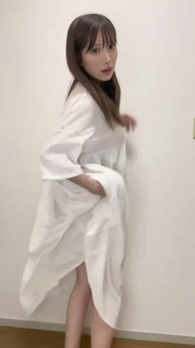 @amam_enaya 美人OL コスプレ 完全素人 投稿エロ動画 @amam_enaya の投稿動画 シーン1