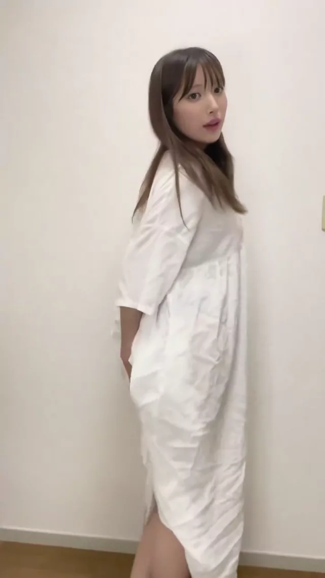 @amam_enaya 美人OL コスプレ 完全素人 投稿エロ動画 @amam_enaya の投稿動画 シーン3