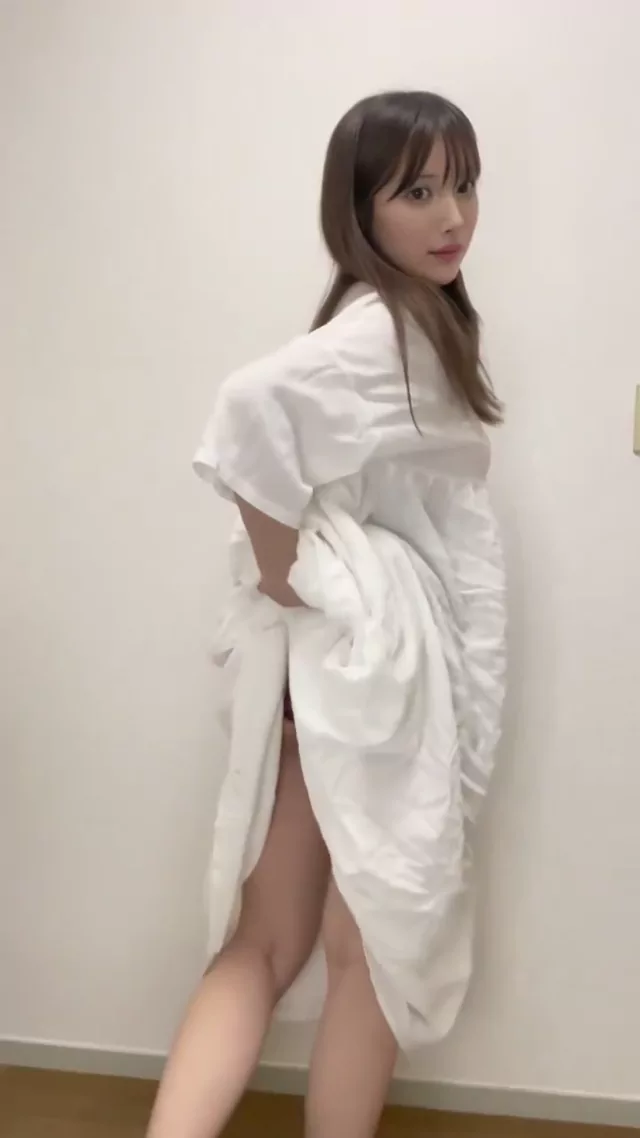 @amam_enaya 美人OL コスプレ 完全素人 投稿エロ動画 @amam_enaya の投稿動画 シーン8