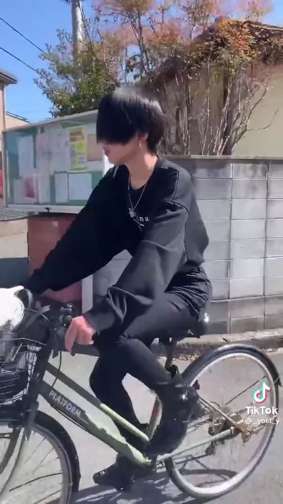 @irfmzb パイパン 潮吹き 必見 SNS流出動画 @irfmzb の投稿動画 シーン7