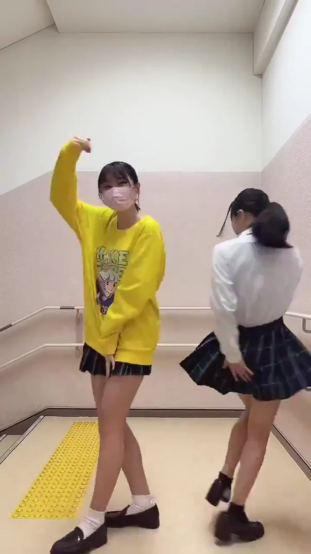 @OtakaraLive 人妻 個人撮影 激シコ SNS流出動画 @OtakaraLive の投稿動画 シーン9