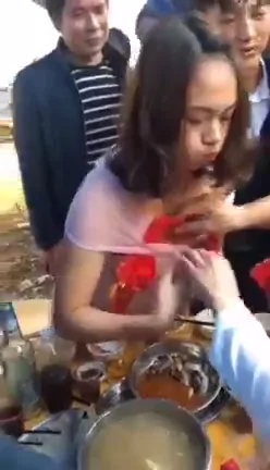 @BarlowLi 美少女 個人撮影 激シコ SNS流出動画 @BarlowLi の投稿動画 シーン1
