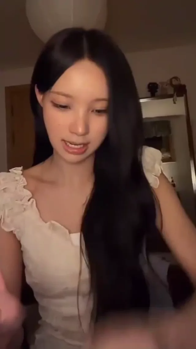 @parkmuseok 美少女 コスプレ 必見 SNS流出動画 @parkmuseok の投稿動画 シーン1