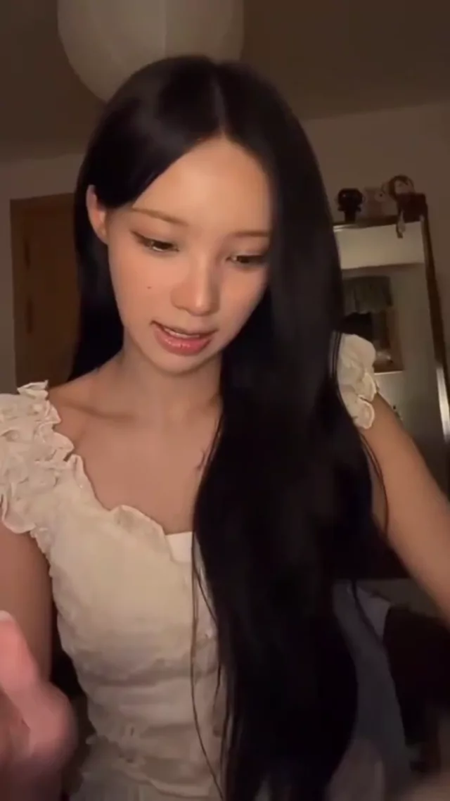 @parkmuseok 美少女 コスプレ 必見 SNS流出動画 @parkmuseok の投稿動画 シーン2