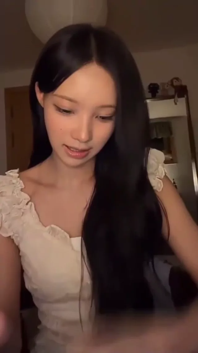 @parkmuseok 美少女 コスプレ 必見 SNS流出動画 @parkmuseok の投稿動画 シーン4