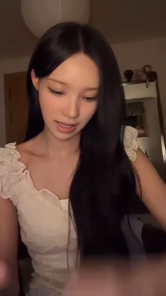 @parkmuseok 美少女 コスプレ 必見 SNS流出動画 @parkmuseok の投稿動画 シーン5